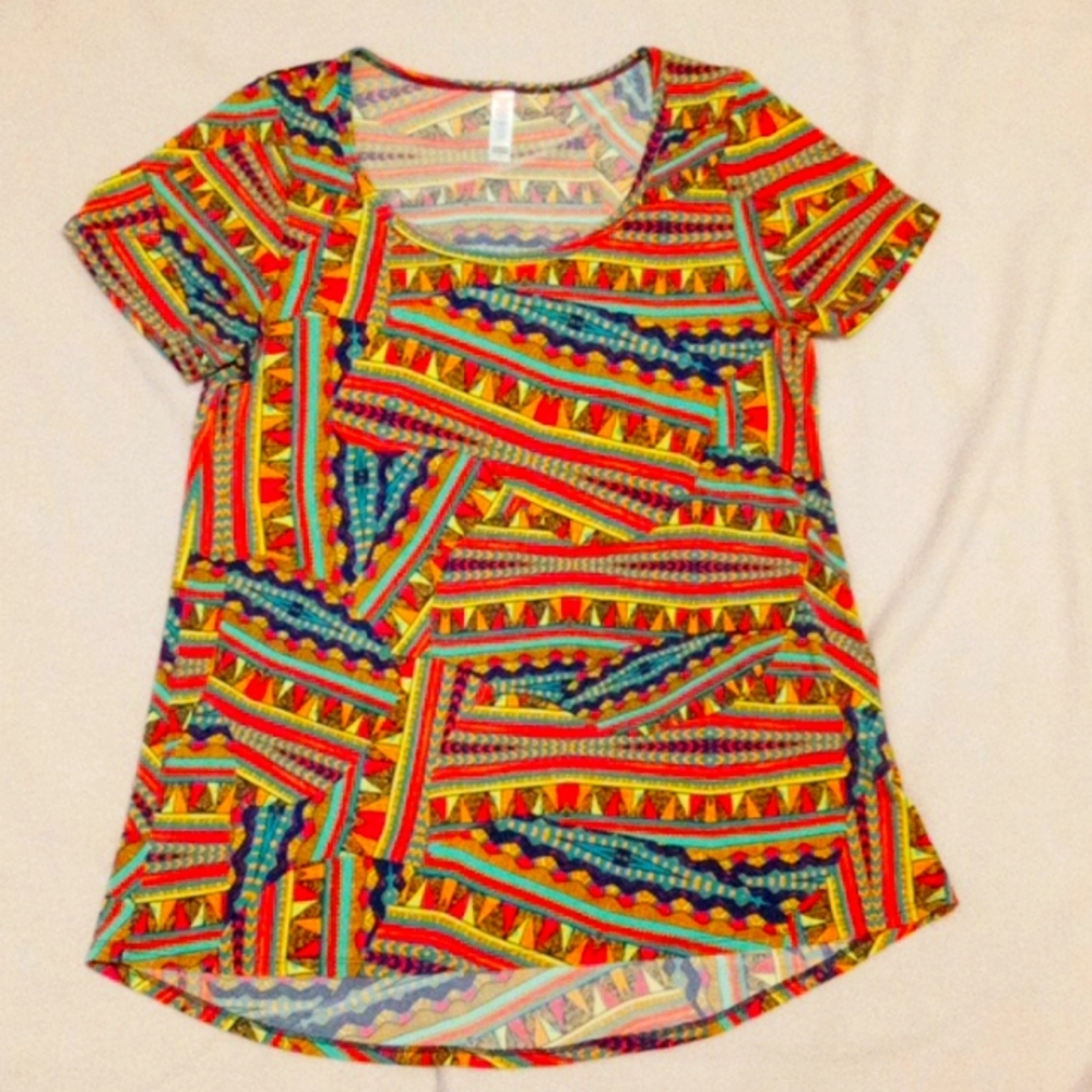NWOT SZ SMALL WOMENS LULAROE TOP MULTICOLOR